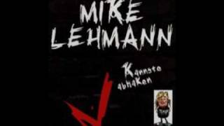 Mike Lehmann im wilden Westen liegt auf dem Rücken