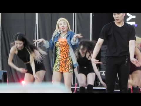 180119 HYOYEON 효연 'Wannabe (Feat. 태용 TAEYONG) SMTOWN IN CHILE