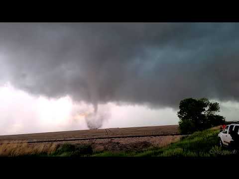 Incredible Close-Range Intercept of the Selden, Kansas Tornado May 24th, 2021