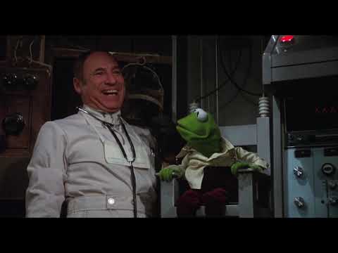 The Muppet Movie: Miss Piggy Goes Bananas