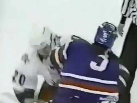 Hockeyfighters.cz   PJ Stock vs Shane Kenny.wmv