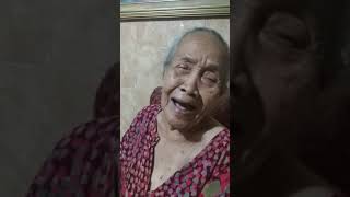 Download lagu Nenek nenek ketawa ga berenti berenti mp3 Download lagu Nenek nenek ketawa ga berenti berenti mp3