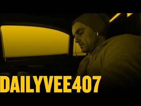 &#x202a;Did You Know People Are Giving Away Things for Free on Craigslist for You to Sell? | DailyVee 407&#x202c;&rlm;