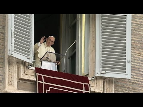 Francisco en el Ángelus: El sueño de Dios es que amemos a todas las personas