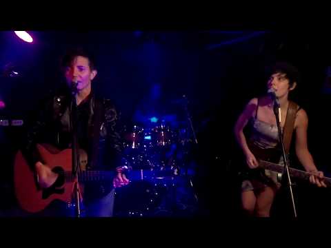 The Aint Sisters - Never Give Up - Live at The World Famous Clermont Lounge