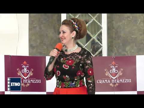 Prezentare-SILVIA SEMENIUC-Revelionul artistilor Iasi