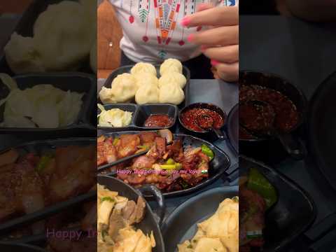 Jantar especial do Dia da Independência no restaurante #tibetano em Mcllo Dharamshala