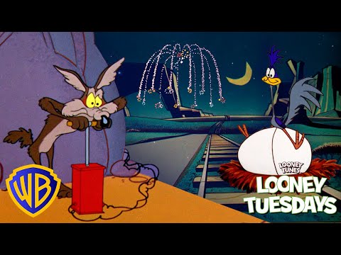 Fireworks with Coyote & Roadrunner! ✨ | Looney Tuesdays | #ChristmasCartoons #KidsCartoons @wbkids