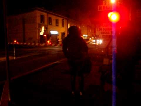 ALn 663 + Ln 880 al passaggio a livello con semibarriere di via Candiano a Ravenna