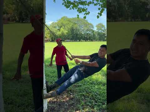 This is how Mechito cut off El Tieso's live performance 😂