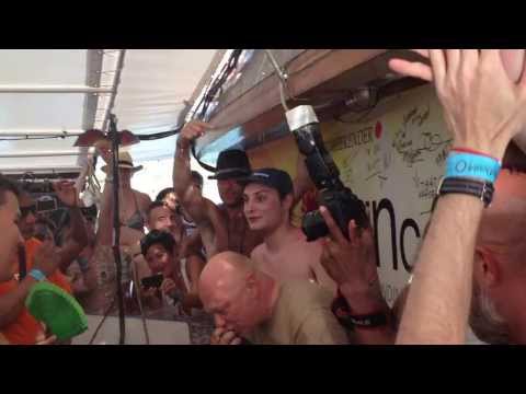 Kev Beadle giving props to Mind Fluid Boat Party DJ's / Suncebeat 4 2013