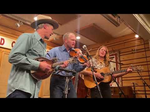 Foghorn Stringband - John Henry - Floyd Country Store, Floyd, VA