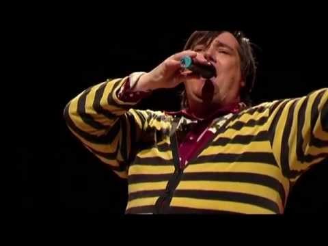 Maja - U-BAHN KONTROLLÖRE IN TIEFGEFRORENEN FRAUENKLEIDERN