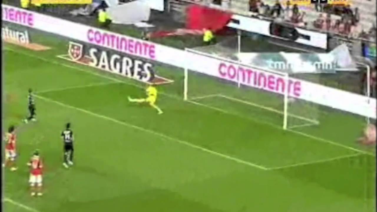 David Addy vs Benfica 2010