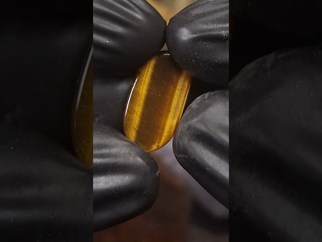 حجر عين النمر الطبيعي