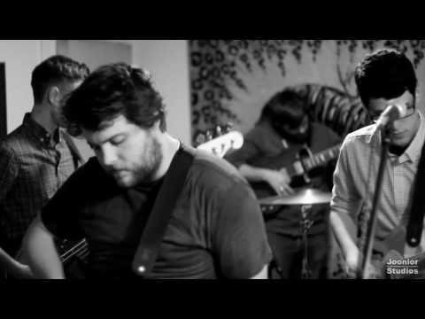 Live @ Jooniors - S02E04 - Colonies - 06 - Reservations (Live)