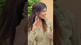 Gold Pure Maysuri Hand Embellished Flared Gharara - Video 1
