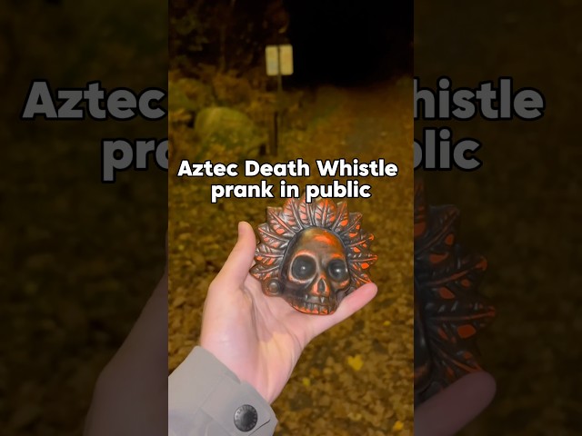 Vídeo relacionado con Screaming Whistle, Skull Snake Scream, Terrifying Halloween Prank Prop, Haunted House Scary Sound Toy for Costume Party Decorations, Horror Atmosphere Effects Gag Gift Black