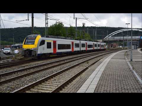Les trains à dans la gare Ronet