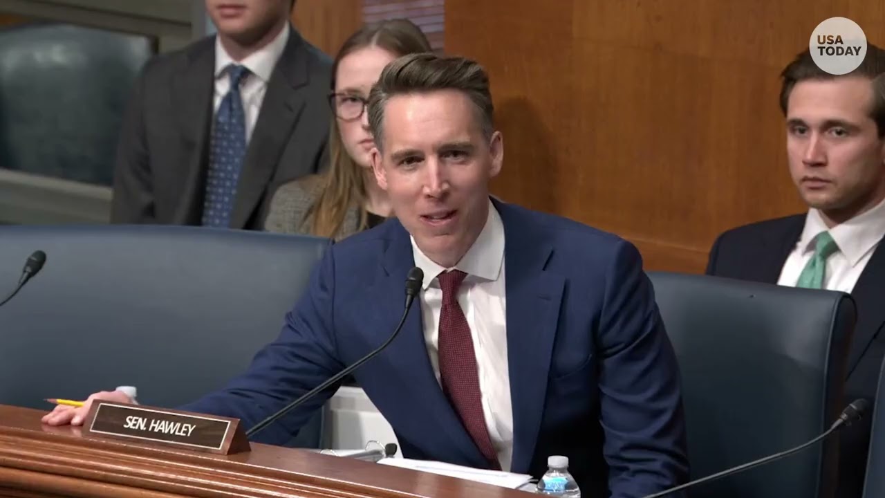 'Can men get pregnant?' Sen. Hawley grills OB-GYN at a hearing