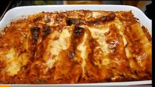 בקלי קלות- קנלוני גבינות לשבועות (ליהי קרויץ - מטבח בקלי קלות) - התמונה מוצגת ישירות מתוך אתר האינטרנט יוטיוב. זכויות היוצרים בתמונה שייכות ליוצרה. קישור קרדיט למקור התוכן נמצא בתוך דף הסרטון