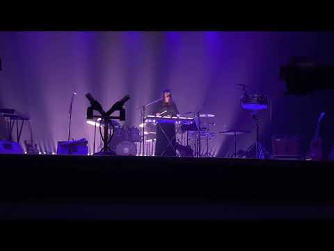 Jennie Abrahamson - Running Up That Hill - LIVE (Kate Bush cover) Jönköping   Teater 20221116