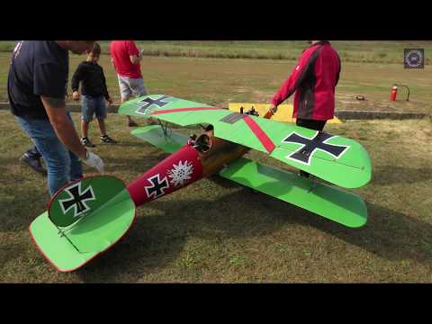 FAST 'N LOW RC WW1 BIPE AEROBATICS | Albatros D.Va