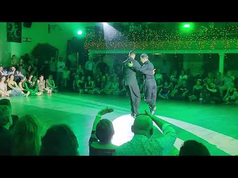 Argentine tango: Cristian Cerezo Uribe & Wilson Muñoz - Ríe Payaso