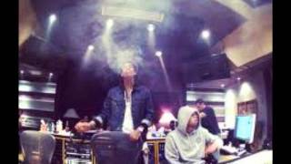 Wiz Khalifa &amp; Chevy Woods - Guess Who&#39;s Back Freestyle (Live On Funkmaster Flex)