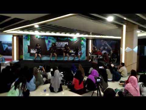 [20170709] FirstQueen dance cover SISTAR - How Dare You + TMB + Loving U at Dmall