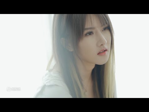 周思涵 (Zhou Sihan)/阿涵 (A Han) - 过客 (Guo Ke/Traveler) (Official MV)