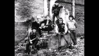 Radio Futura - Concierto en Directo 1987 -  02 -  En un Baile de Perros