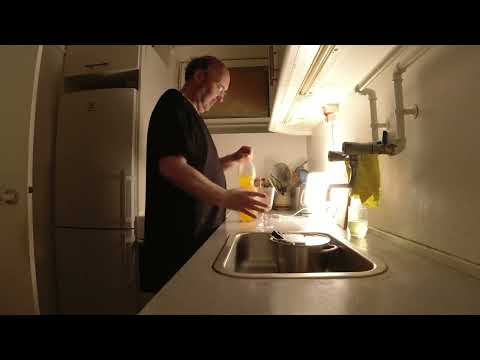 MongoTV_9364 - Del 6 - POPPER POPCORN TORSDAG MIDNAT I 30 GRADER VARM LEJLIGHED OG SNAKKER