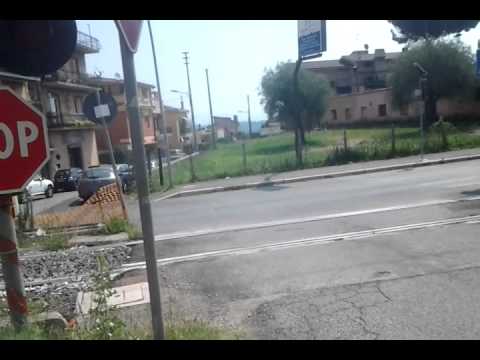 Passaggio a livello senza barriere Rignano Flaminio (RM)// Level Crossing