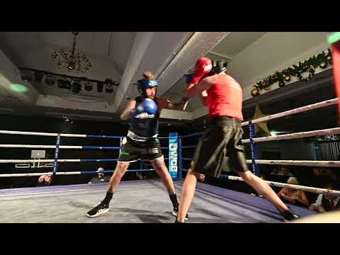ULTRA WHITE COLLAR BOXING   GLASGOW   271122 FIGHT 4   PRUNTY VS JOHNATHAN O HARA