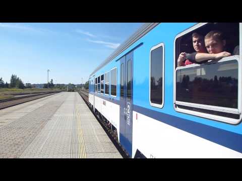 Odjezd Rakve na R 988 ze stanice Turnov