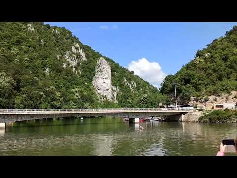Chipul lui Decebal văzut din vaporaș! #românia #dunare  #chipulluiDecebal #travel