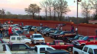 preview picture of video 'Laurens County Speedway Hot Laps 4/6/13'