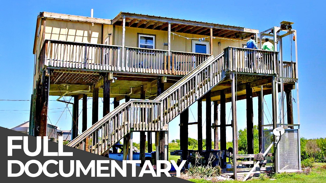 Stilt Houses: Surviving Hurricane Country (Habitats of the World: Louisiana)