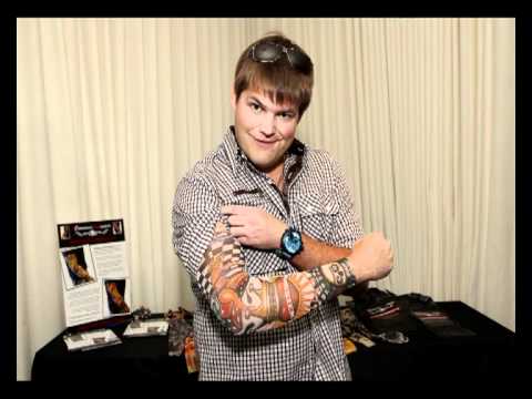 Bella Thorne Sleeve Tattoo - 0