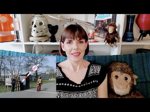 Reviewing 'The Goodies' - S5.02 'Clown Virus'