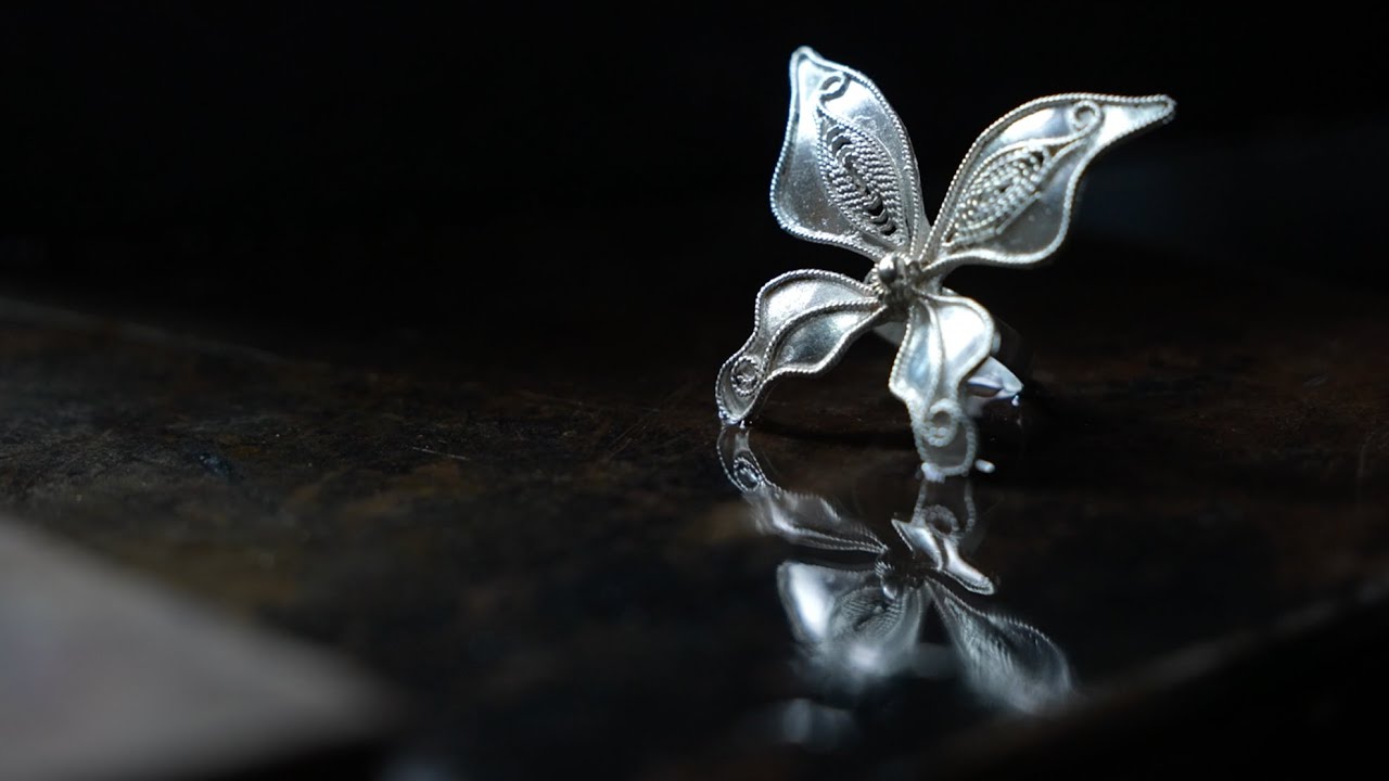 Sabiduría para un Año Nuevo: Adornos de plata Miao