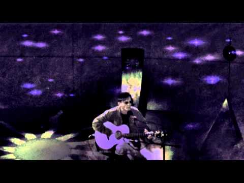 Daleko od vsadial / Robo Grigorov