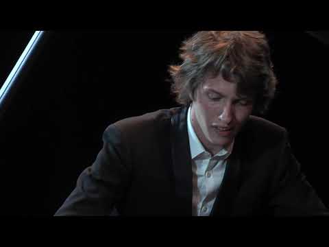 Arseniy Gusev, First Round, Virtu(al)oso