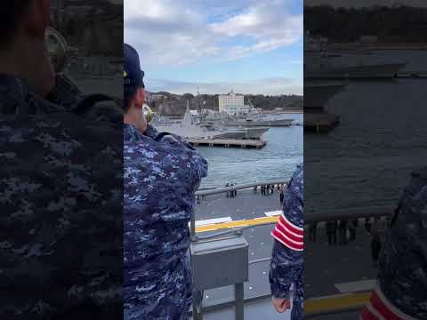 敬礼への答礼ラッパ🎺護衛艦いずも