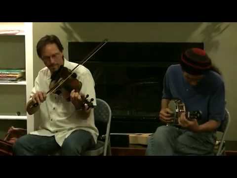 Gordon McLeod- Minor Swing with Dirje Smith, Kelly Mulhollan and Christy McLeod.MP4