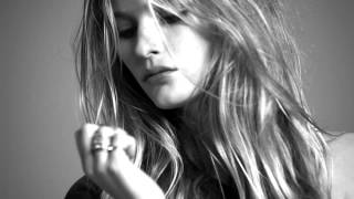 FRÄNK - Down [CLIP OFFICIEL]