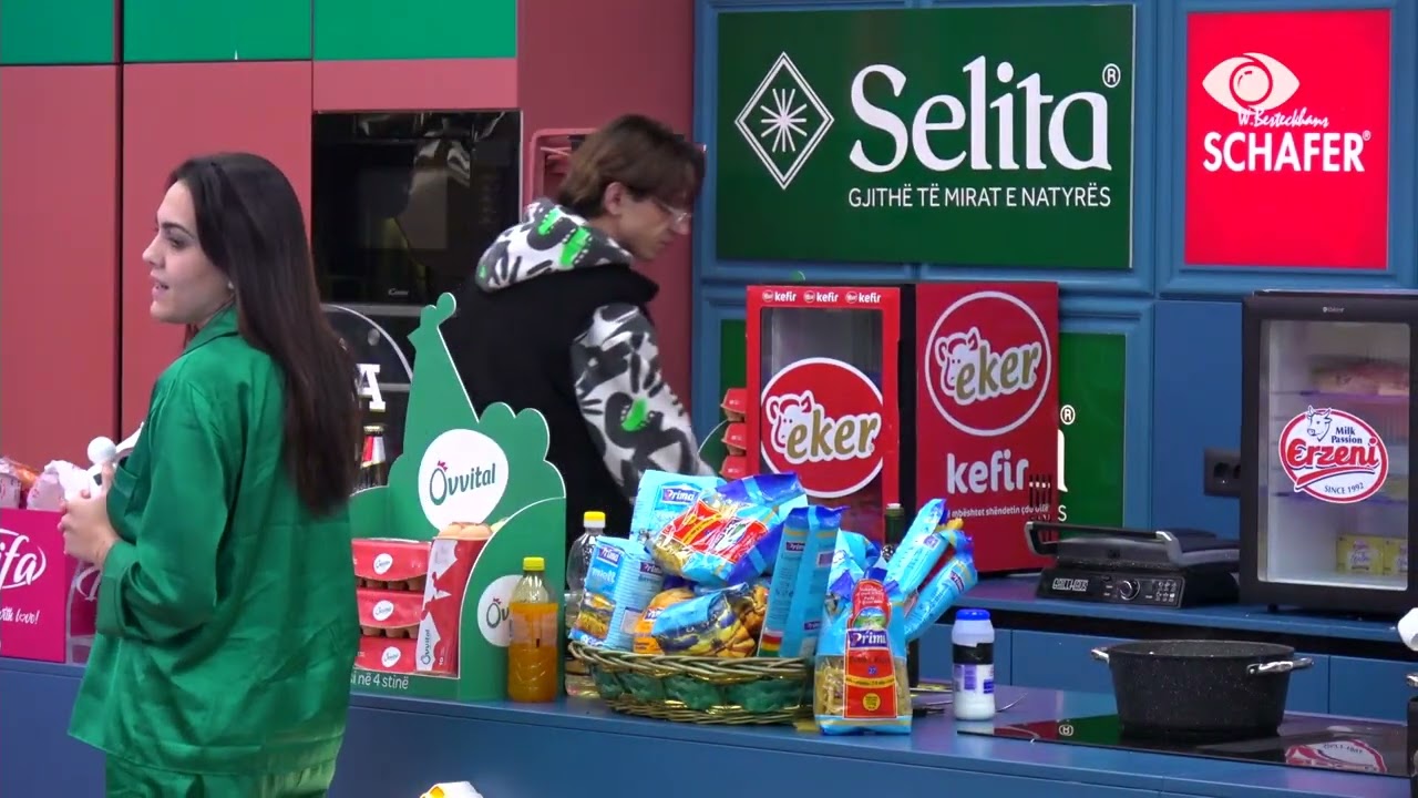 O e pisët, o idiote/ Vserlo debaton me Livian