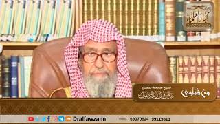 رجل حلف على صاحبه أن يأخذ المال فأبى، فأخذها آخر، فهل على الحالف كفارة؟