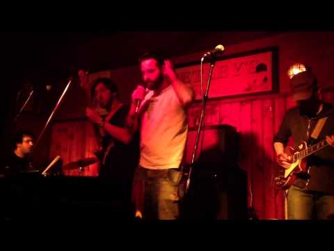 L'ATTRITO LIVE @ EAST END PUB - IL DELIRIO